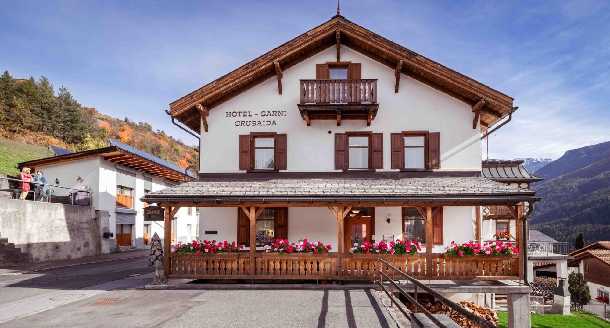 Garni Alpenrose - Grusaida Scuol Exteriér fotografie